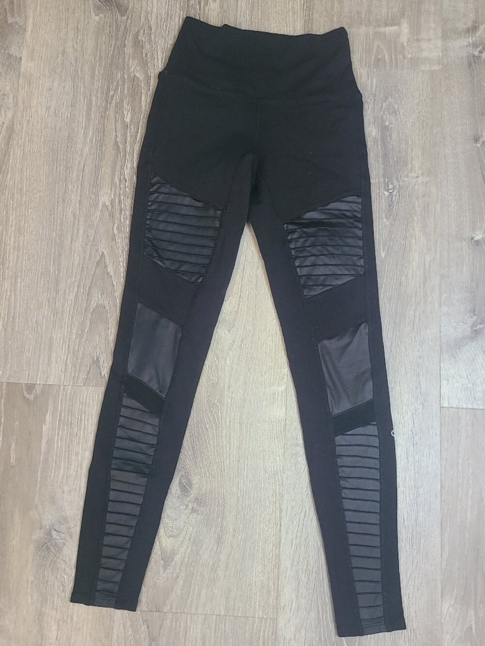 Alo Yoga High-Waist Moto Mesh Faux Leather Leggings Black Best For Size XXS / XS
